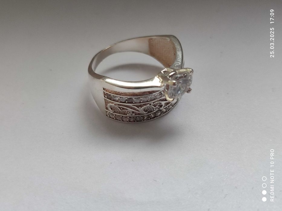Серебряное женское кольцо размер 15
