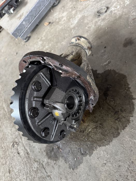 Grup de fata Nissan Patrol Y60/Y61 2.8td raport 4625 simplu sau cu LSD