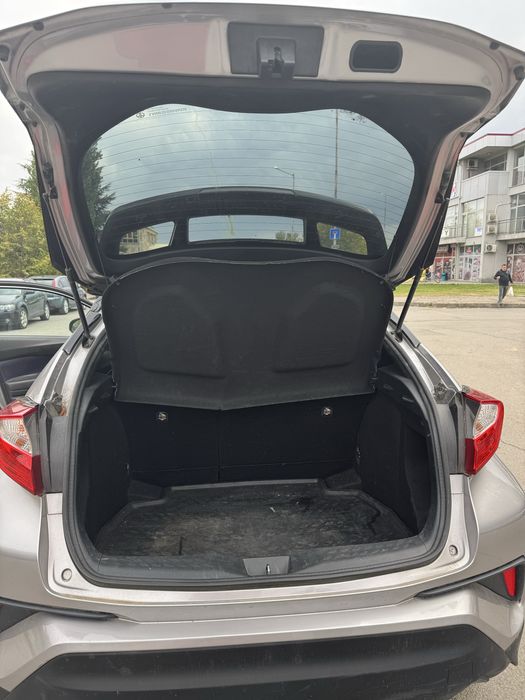 Toyota CH-R hybrid , 1.8