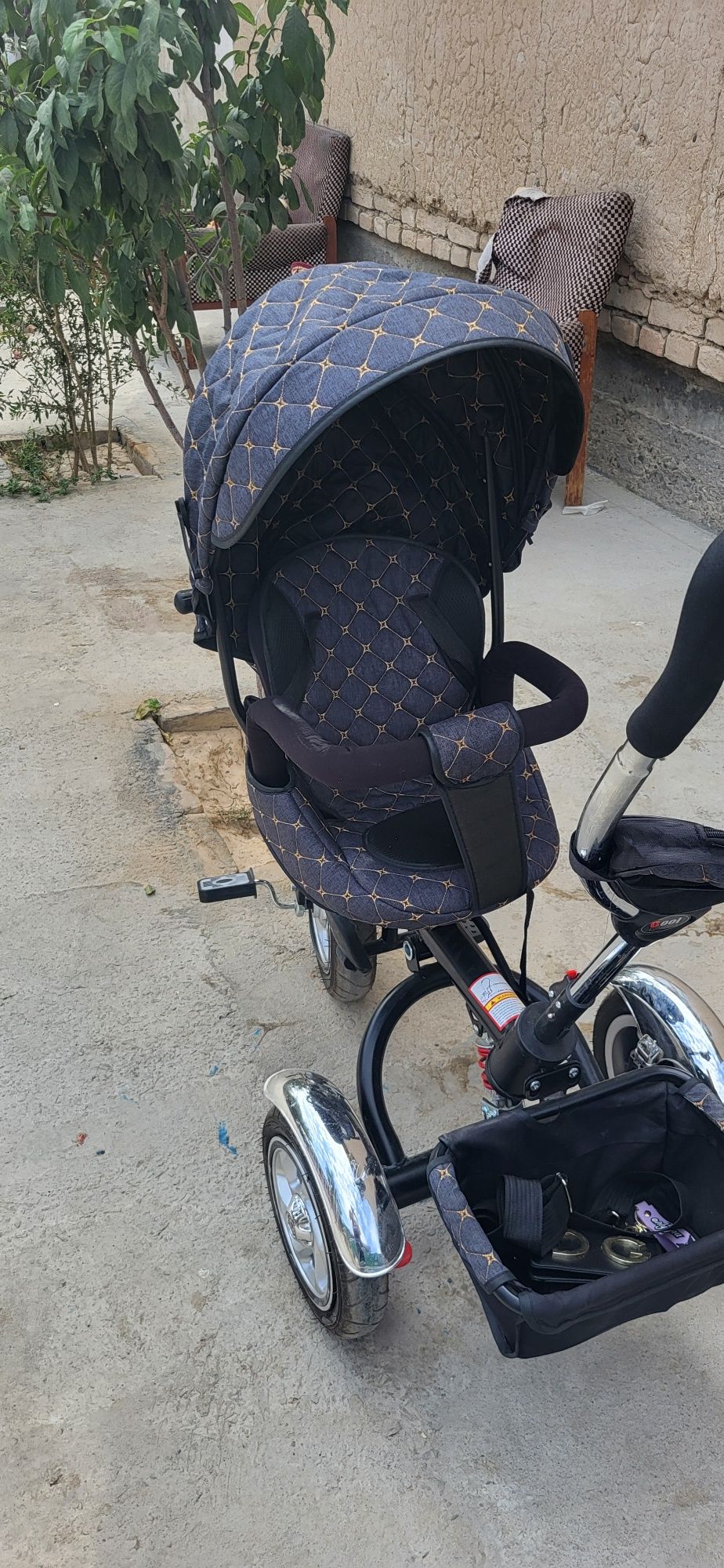 Продам почти новый велик каляска