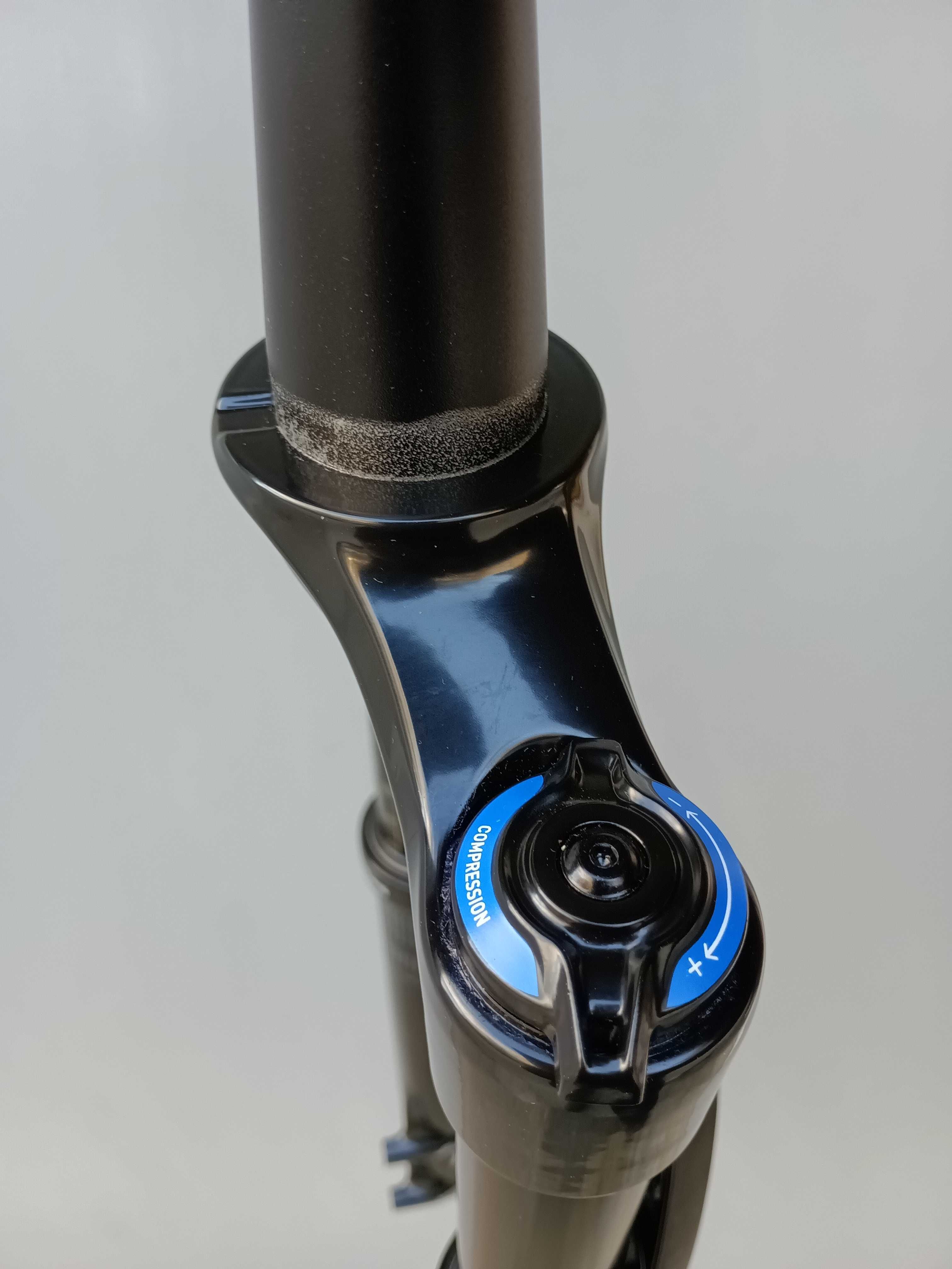 Вилка RockShox Revelation RC Debon Air 29'' 150mm 15x110mm Boost