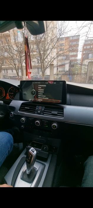 Navigatie android BMW e60 Carplay Waze YouTube
