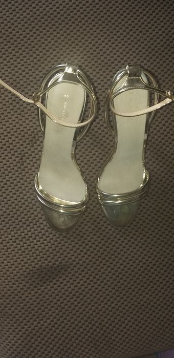 Маркови обувки 38 номер