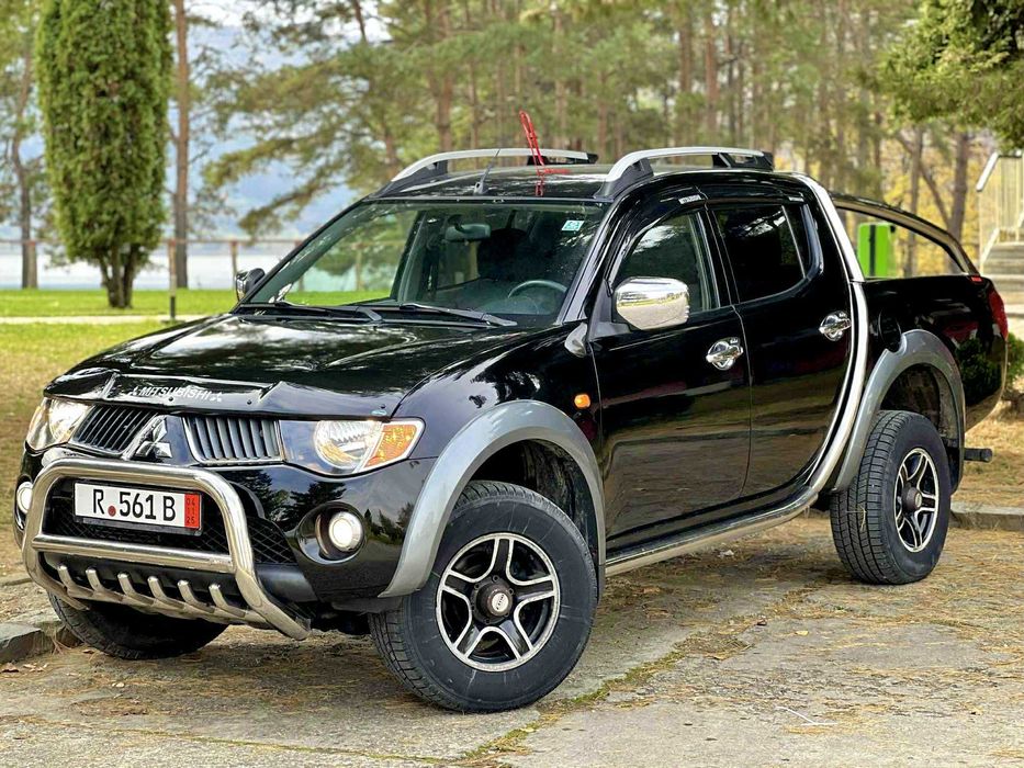 - IMPECABIL Mitsubishi L200 2.5Di-D178cp 44.000KM REALII Germania Full