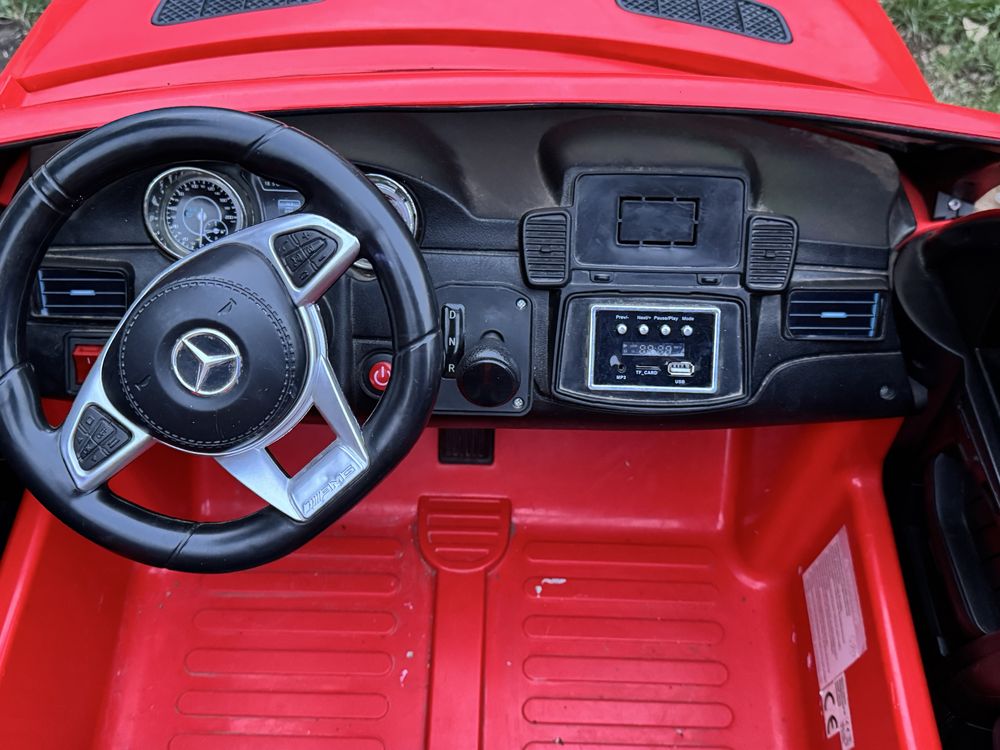 Детска акумулаторна кола Mercedes