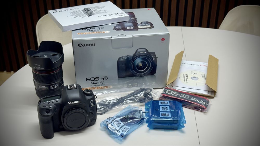 Canon EOS 5D Mark IV + Canon EF 24-105 f/4L IS II USM kit