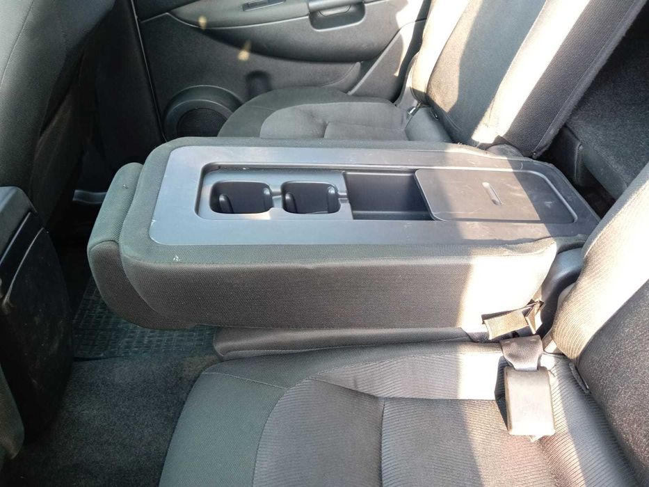 Nissan Qashqai + 2 anul 2010 2.0 Diesel