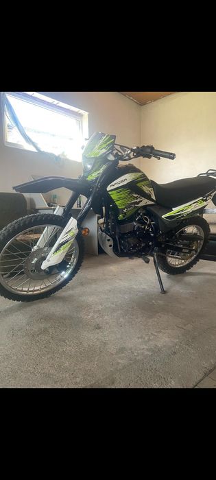 Мотоцикл Индура 300 кубов