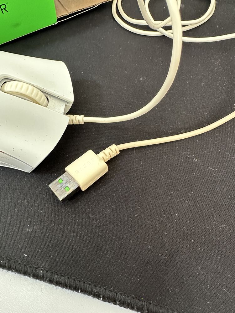 Мишка Razer DeathAdder Essential