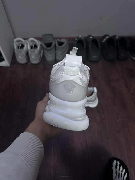 Vand versace chain reaction