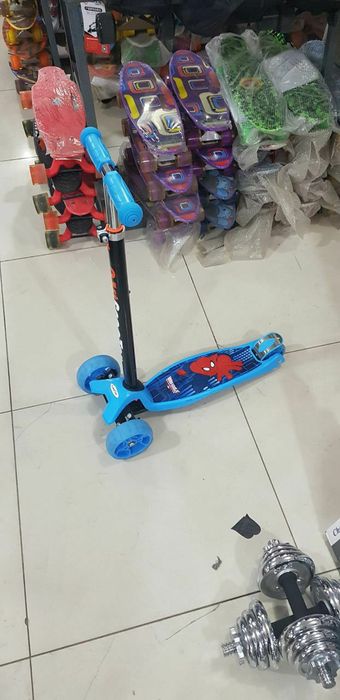 Самокат детский новый