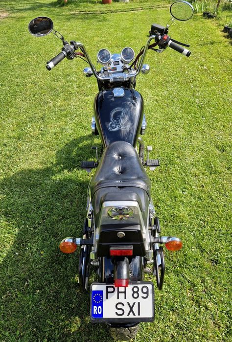 2 motociclete Kawasaki Vulcan 750 inscris ro plus una de piese schimb