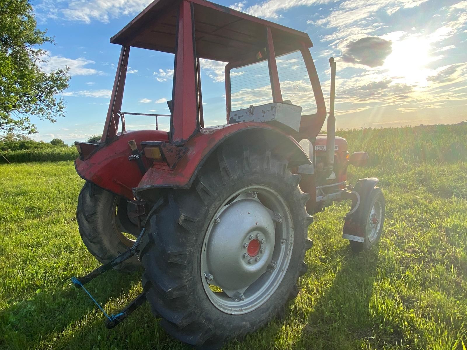 Vand tractor Massey Ferguson