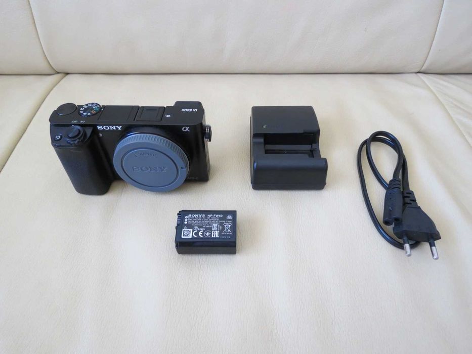 Aparat foto Mirrorless Sony Alpha A6000 24.3MP (Body)