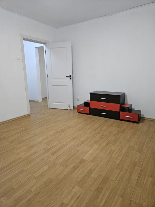 Închiriez apartament 2 camere lacul tei