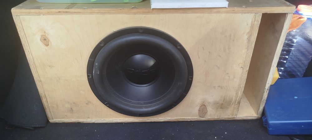 Продам Сабвуфер в отличном состоянии