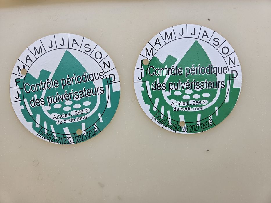 Instalatie Met Erbicidat Kuhn Opriș 1000