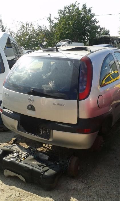 Dezmembram Opel Corsa C