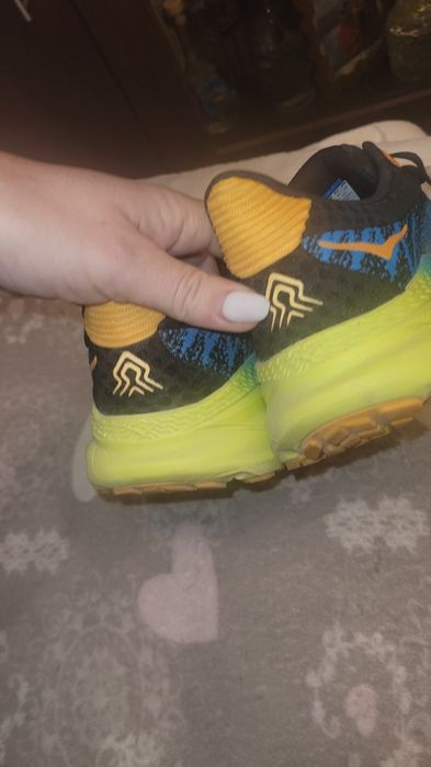 Hoka marime 44 stare bună