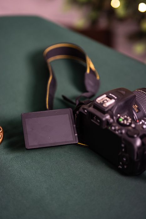 Nikon D5600 cu 3 obiective, doar 900 cadre