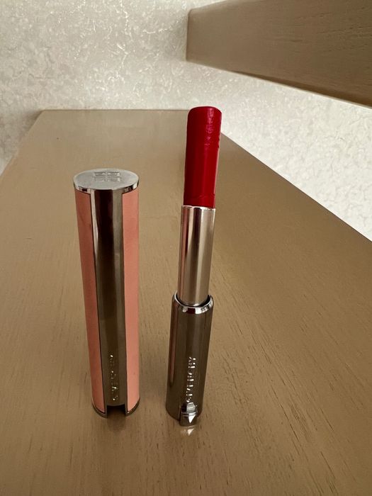 2 farduri pleoape lichide Givenchy