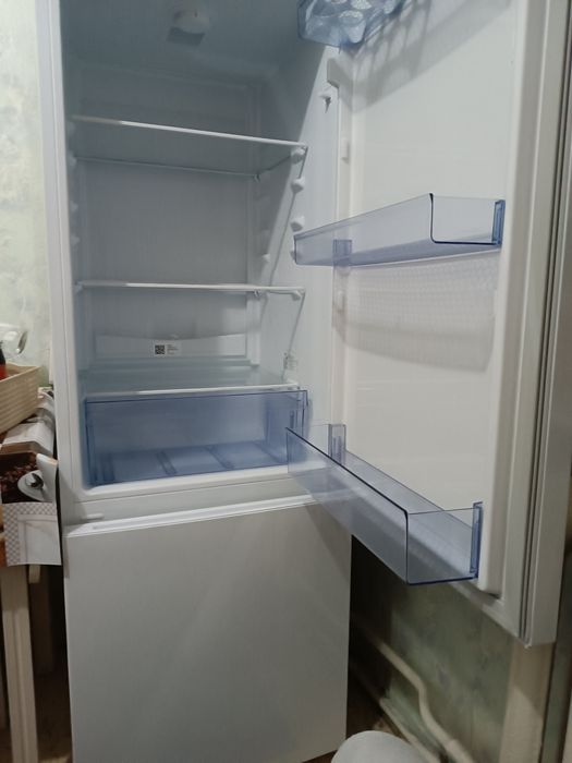 Продам холодильник.В отличном состоянии.