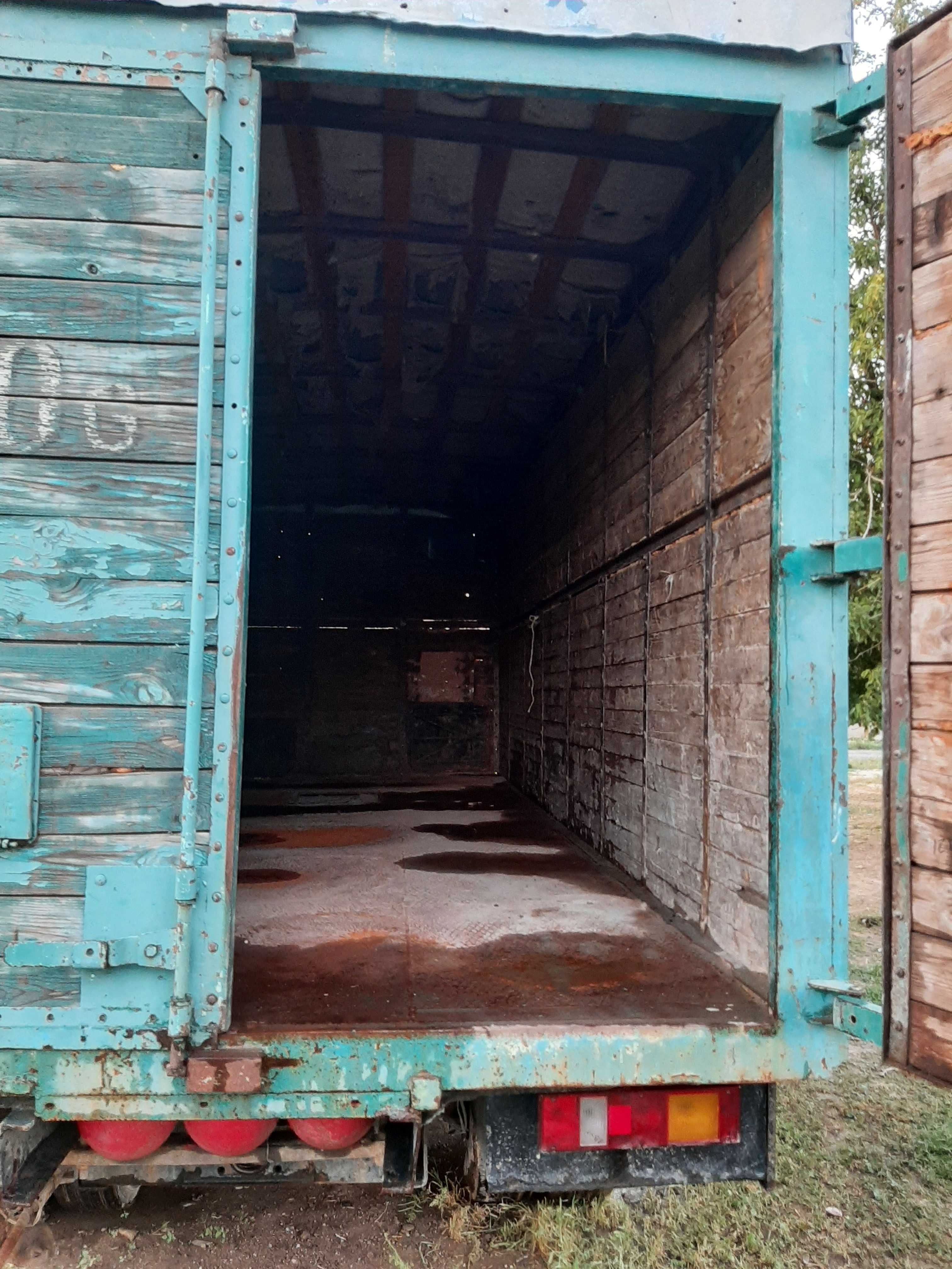 Kamaz srochno sotiladi..