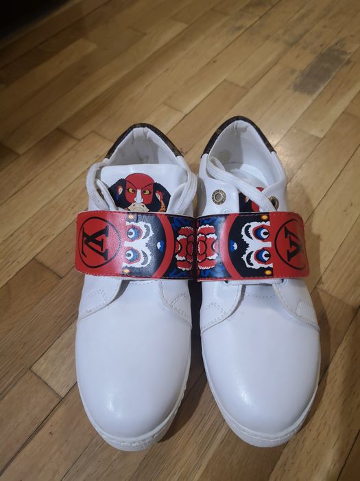 Спортни обувки бели