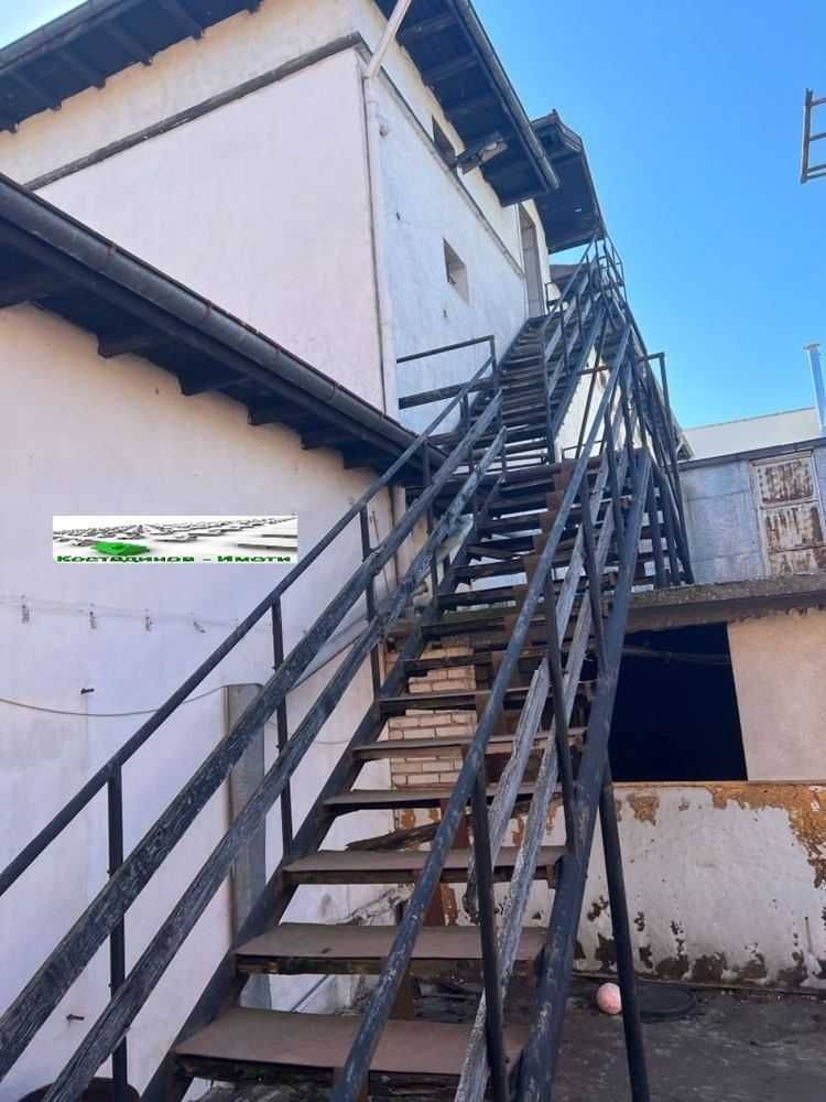 Продава се Промишлена сграда в Пловдив, Прослав - 2409 кв.м за 311 €/кв.м - Снимка #3