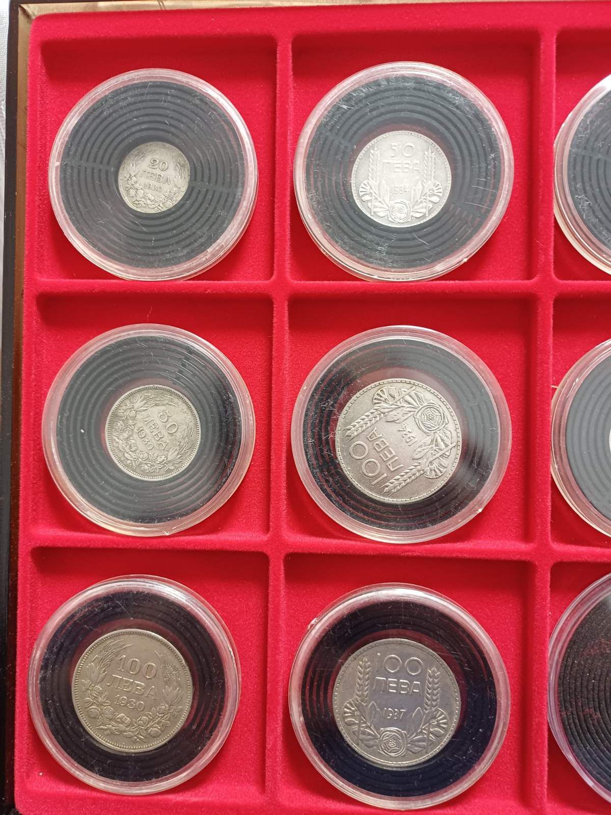 Продавам колекция сребърни монети княжество и царство България сребърн