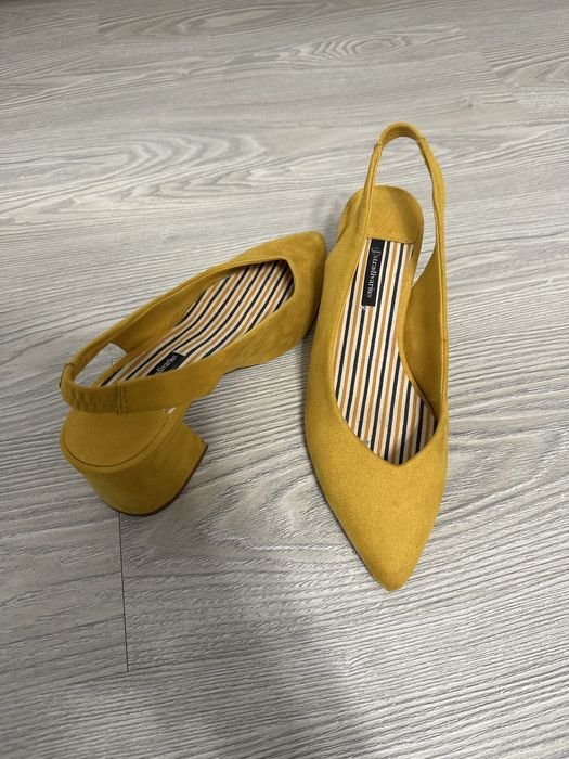 Pantofi Stradivarius