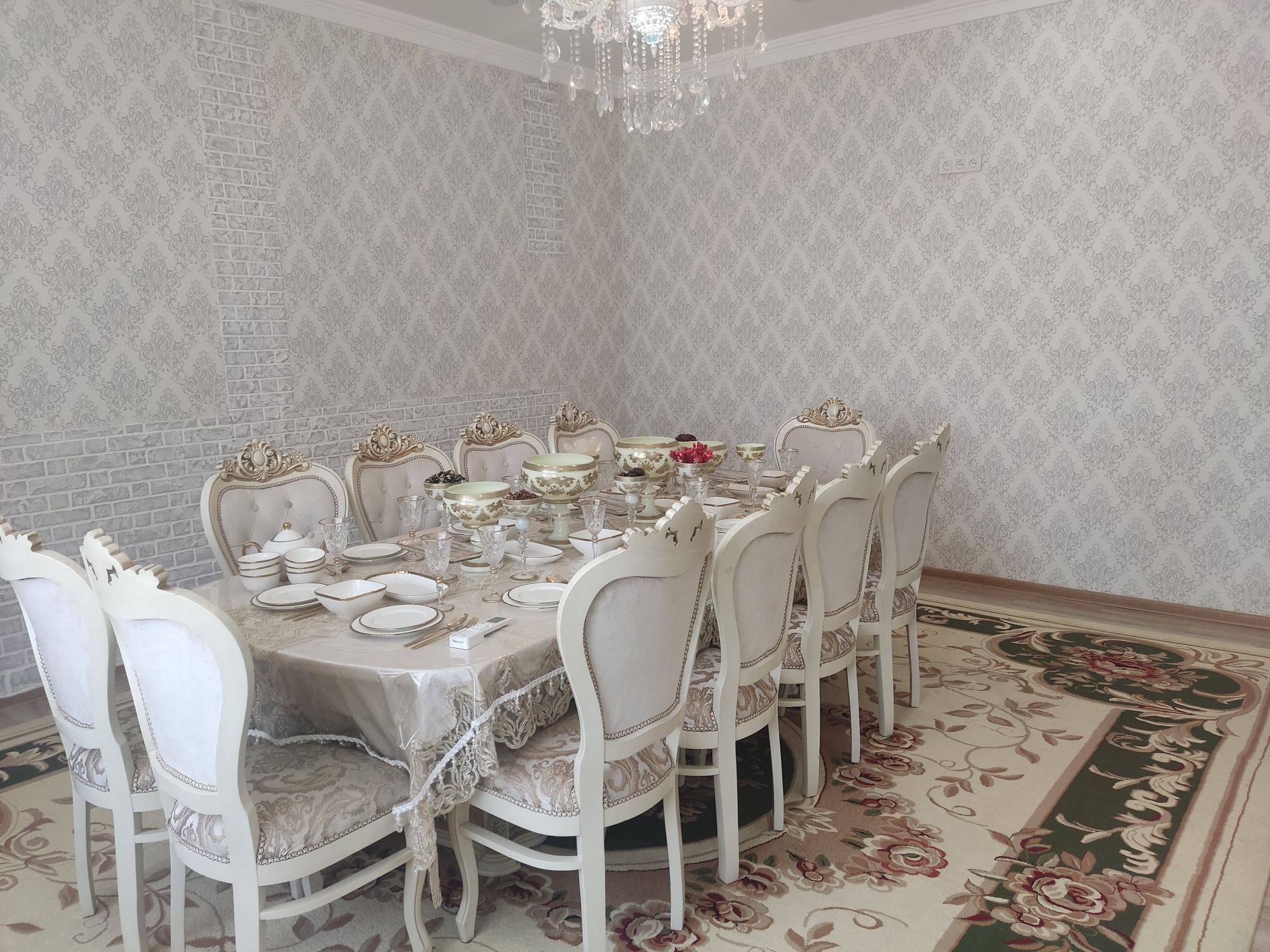 Уй сотилади 5,6 соток