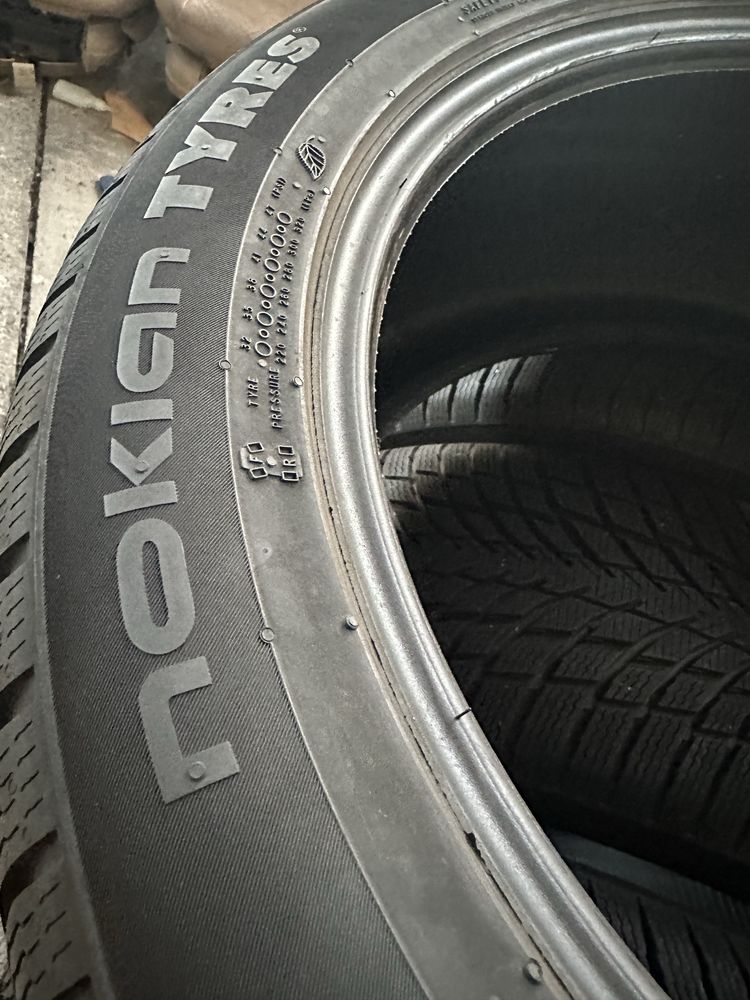 255/45/19 Nokian dot24 4броя