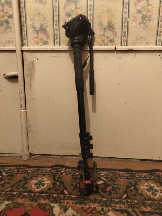 Продам монопод manfrotto в хорошем состоянии