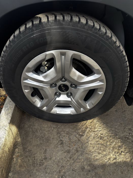 Продам зимние шины KUMHO winter craft WI-32