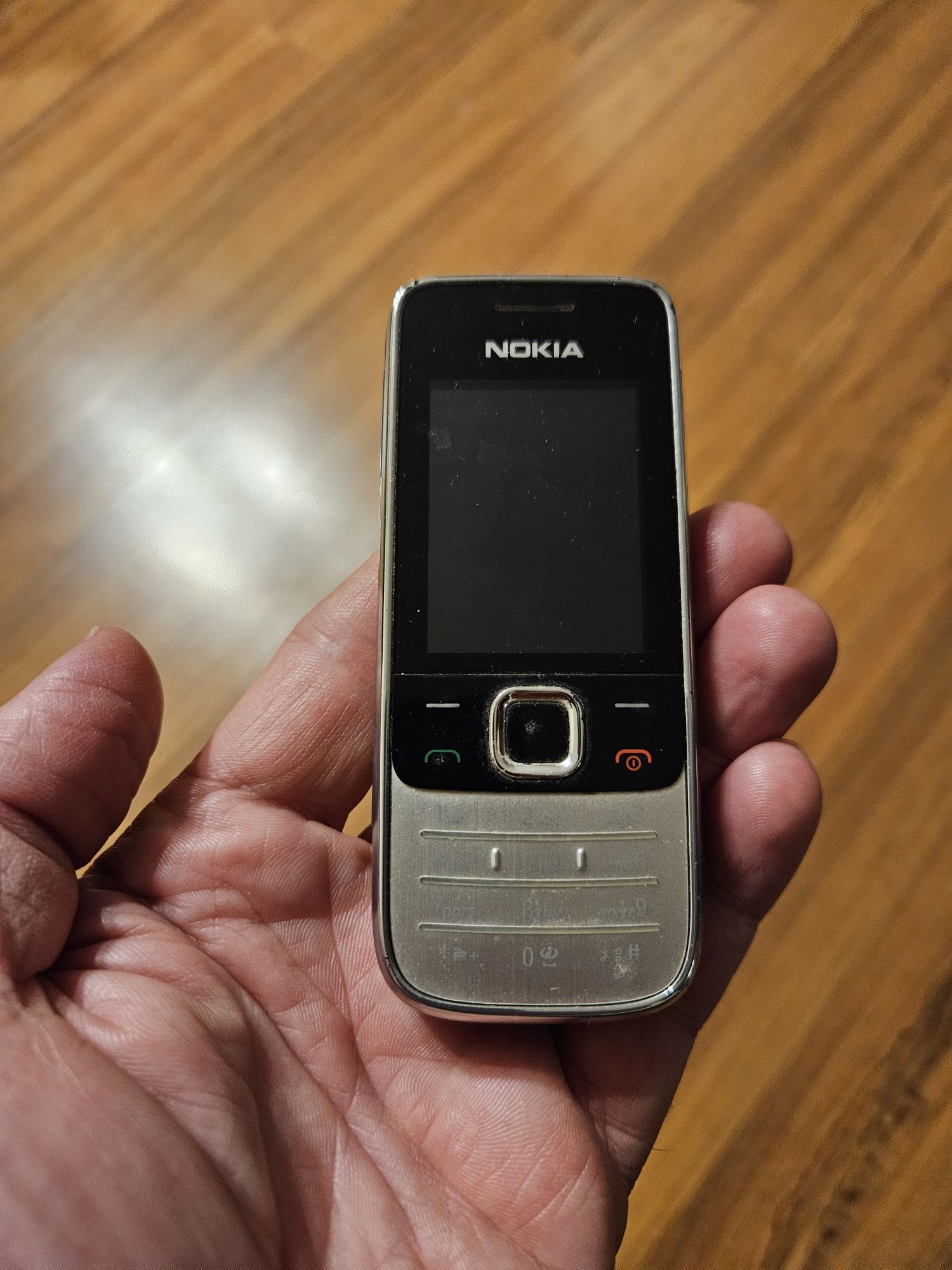 Продава се Nokia 6303с и 2330с