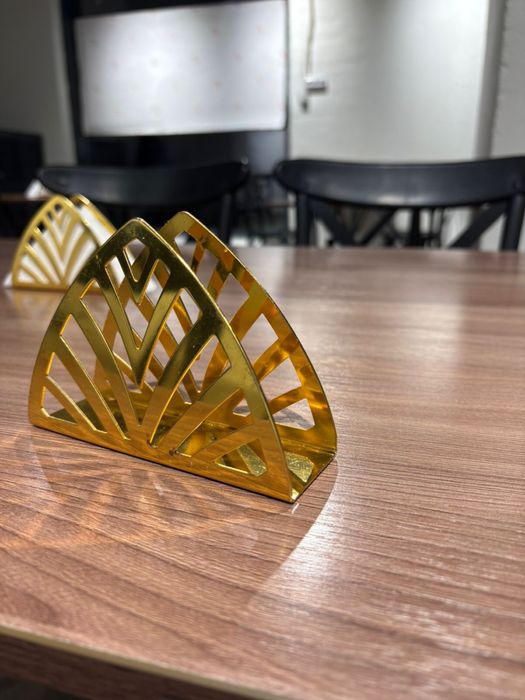 Салфетница и для разных специй посуда