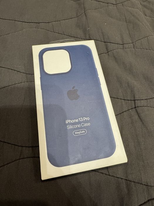 Новый силиконовый чехол на Iphone 13 pro