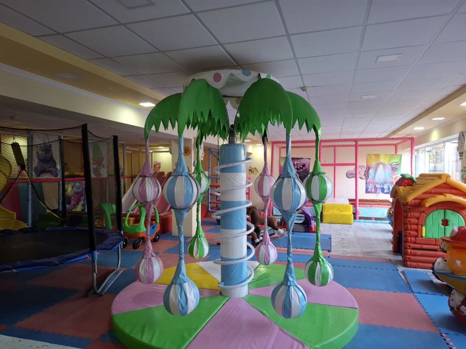 Продаётся детская площадка Kinder Land