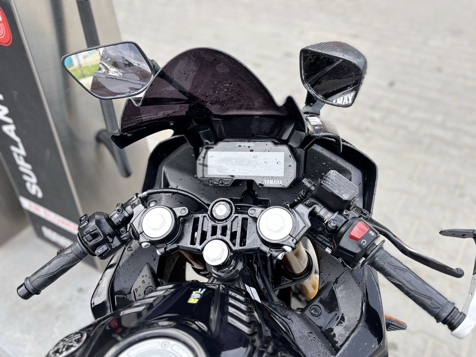 Yamaha yzf R125.