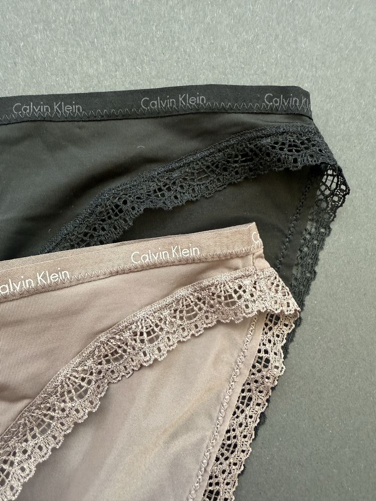 Комплект нежни бикини Calvin Klein /S/
