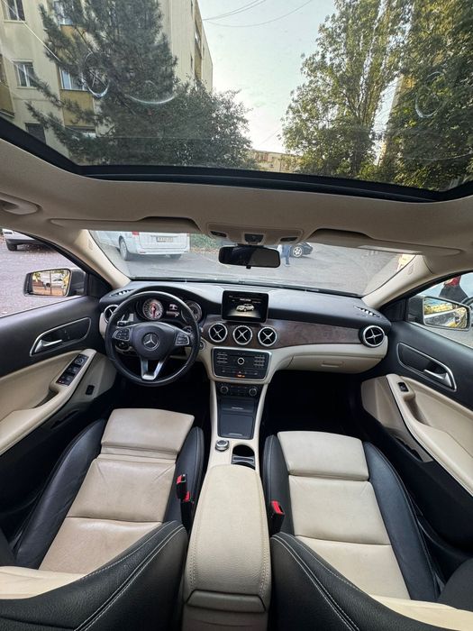 Mercedes Benz GLA200d 2016