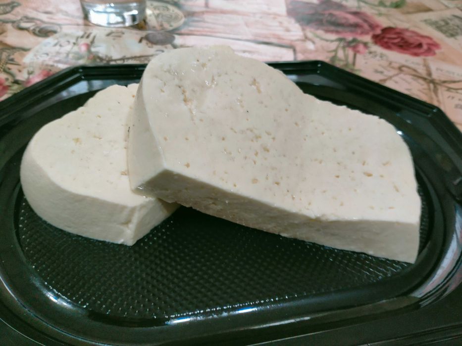 Vand branza telemea de vaca