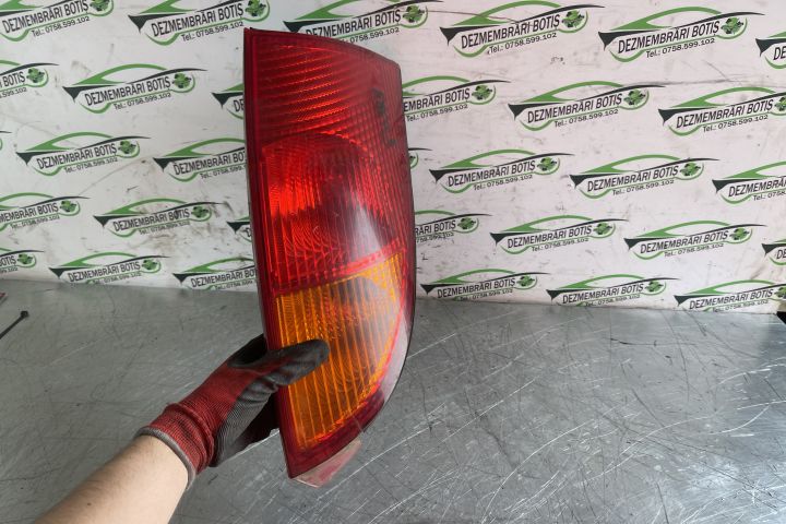 Lampa / Tripla stop dreapta pe aripa 1M5113404AL / 1M51-13404-AL Ford