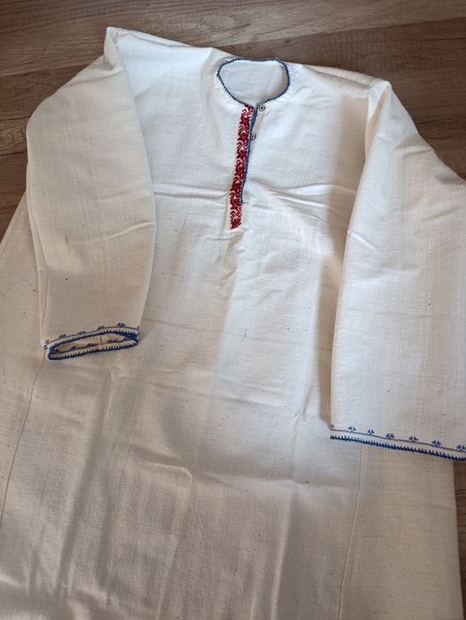 Автентични ризи от капанския край.