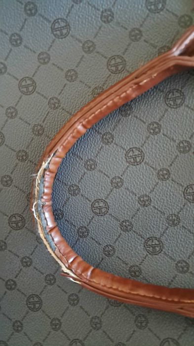 Чанта Guess, колан Boss и работна чанта