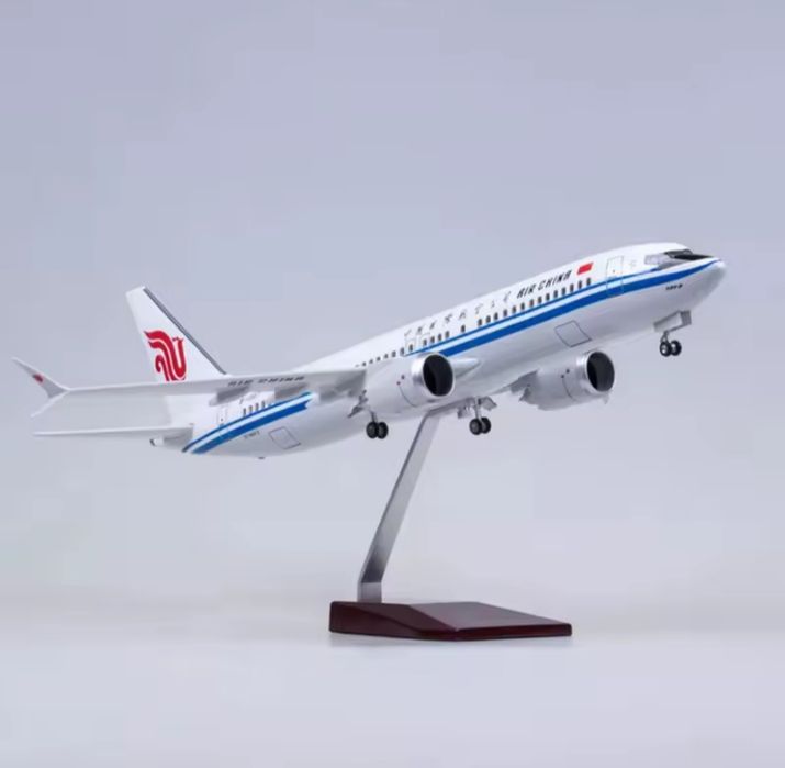47 CM! Super macheta LED business de avion Boeing 737 Max 8 Air China