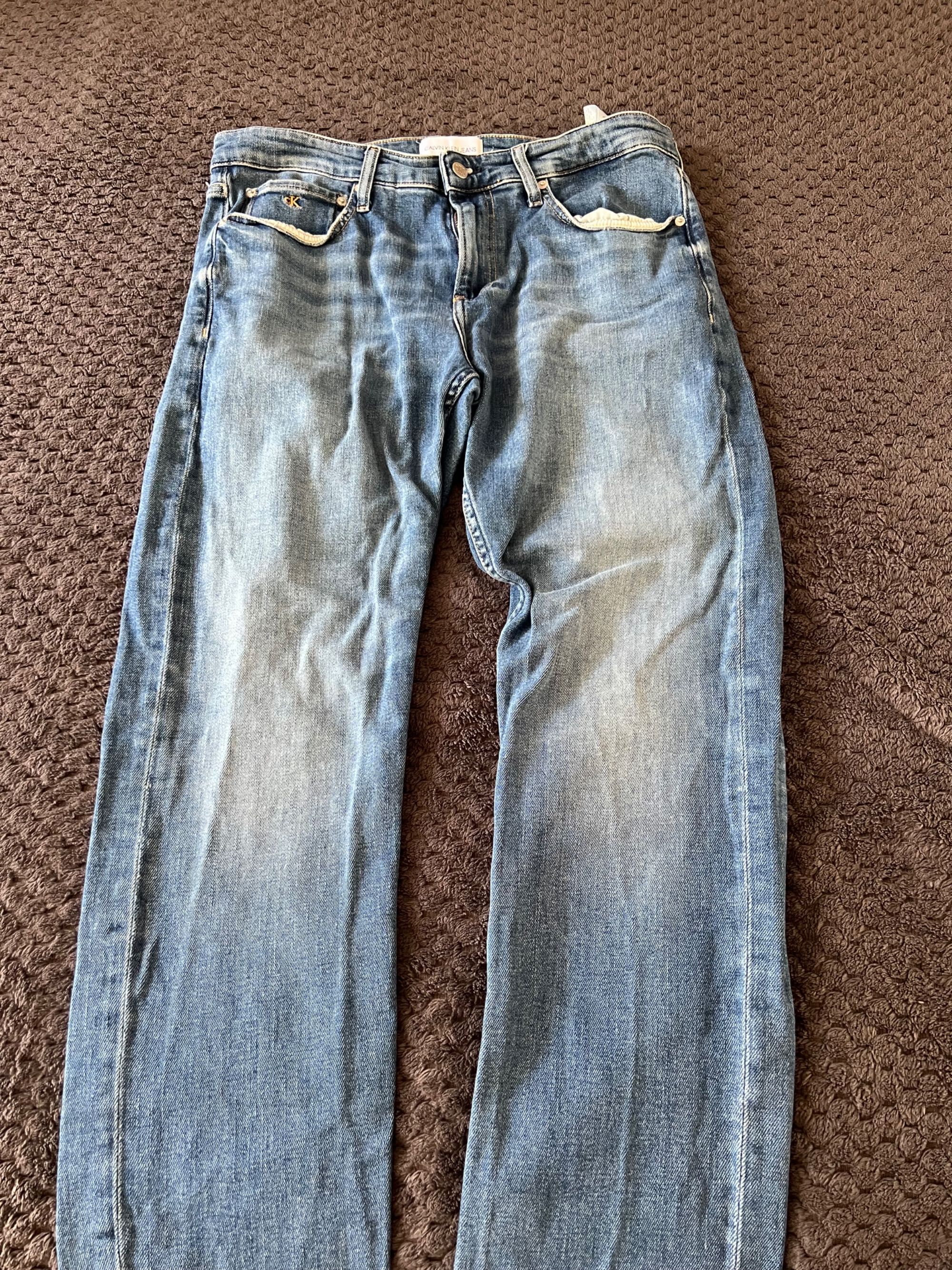 Оригинални дънки на Calvin Klein Jeans