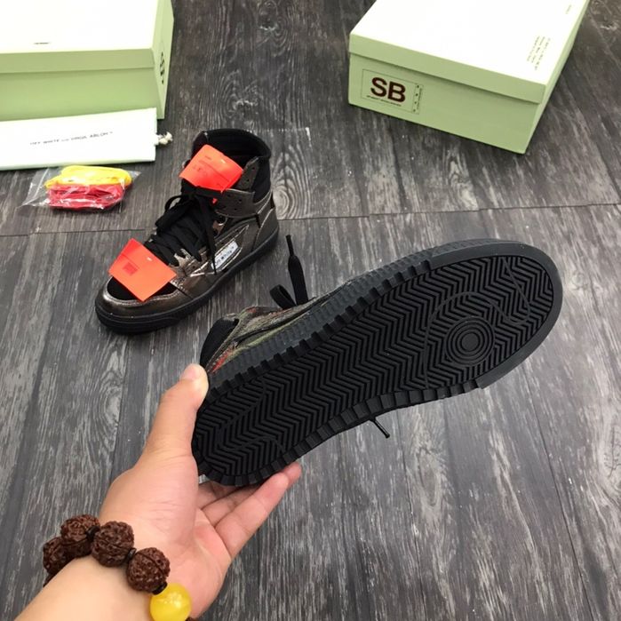 Off-White Off Court