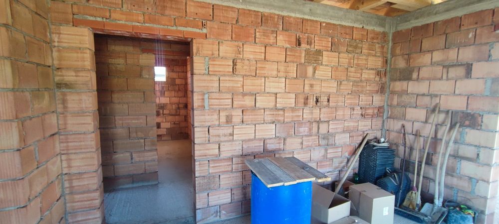 Construim case la roșu sau la cheie pentru toate buzunarele